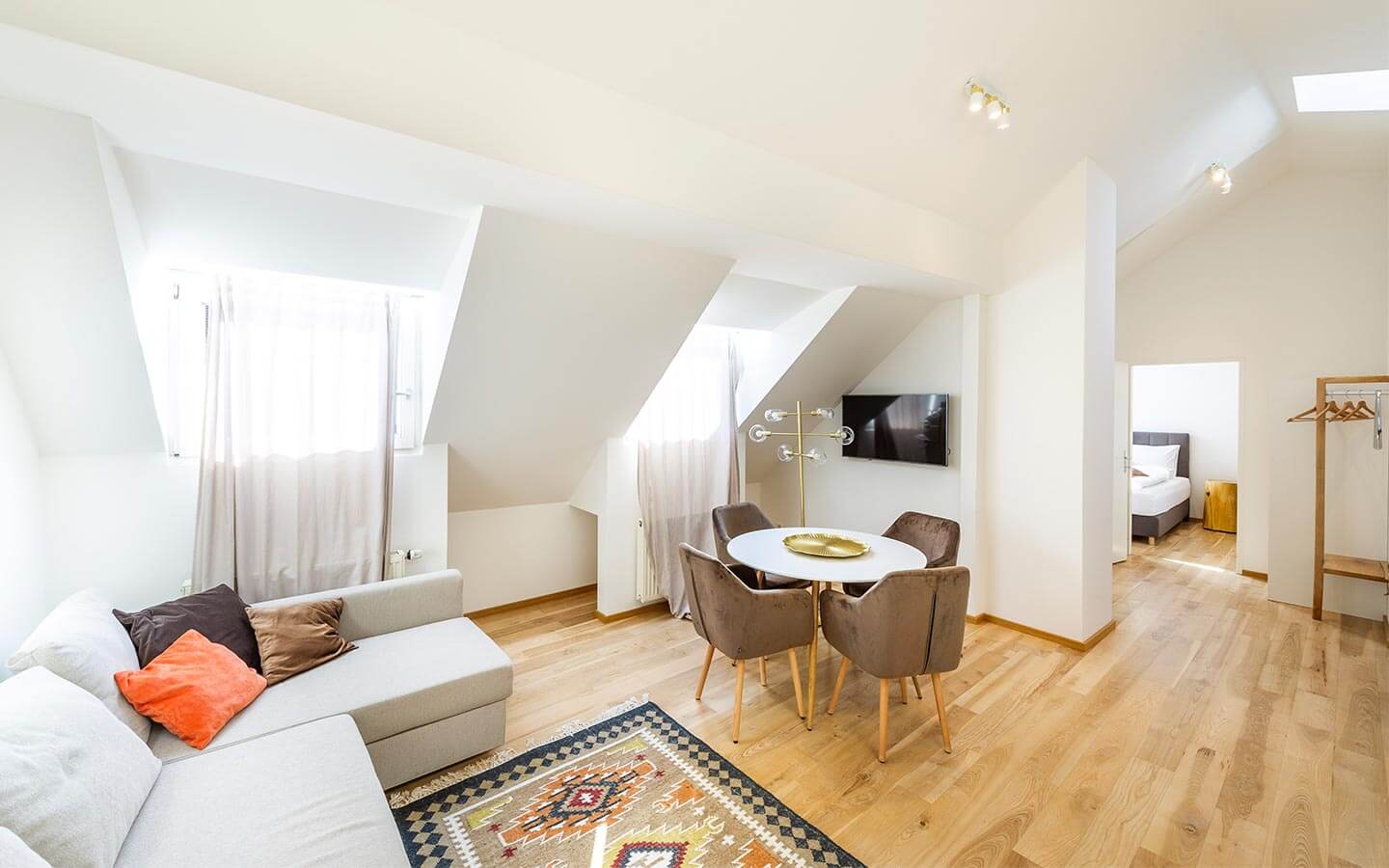 Grossauer_Homes_Apartments_Bischofsplatz_Wohnzimmer